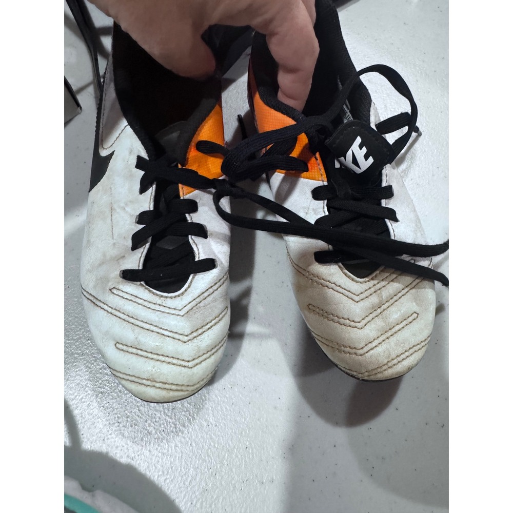 Nike Tiempo Youth Soccer Cleats White Orange Black Size 7Y Firm Ground Shoes
